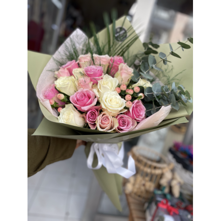 Vip ithal   Pembe/beyaz  buket karma